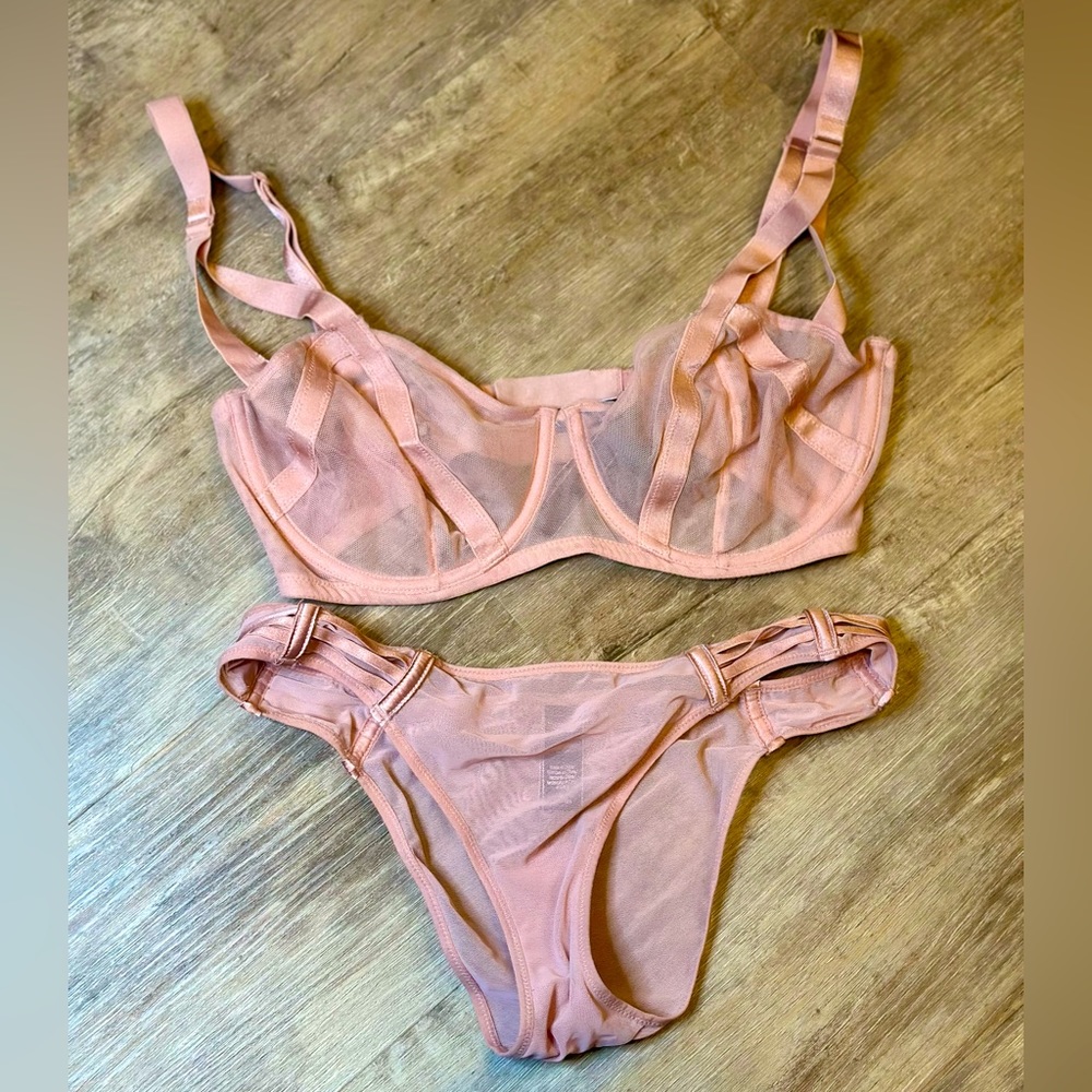 Victoria Secret Very Sexy Unlined Balconet paired with Mesh Cheekini